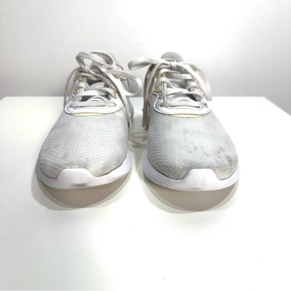 Adidas Women’s QT Racer running shoe with Floral Print and Pink stripes - Picture 6 of 12